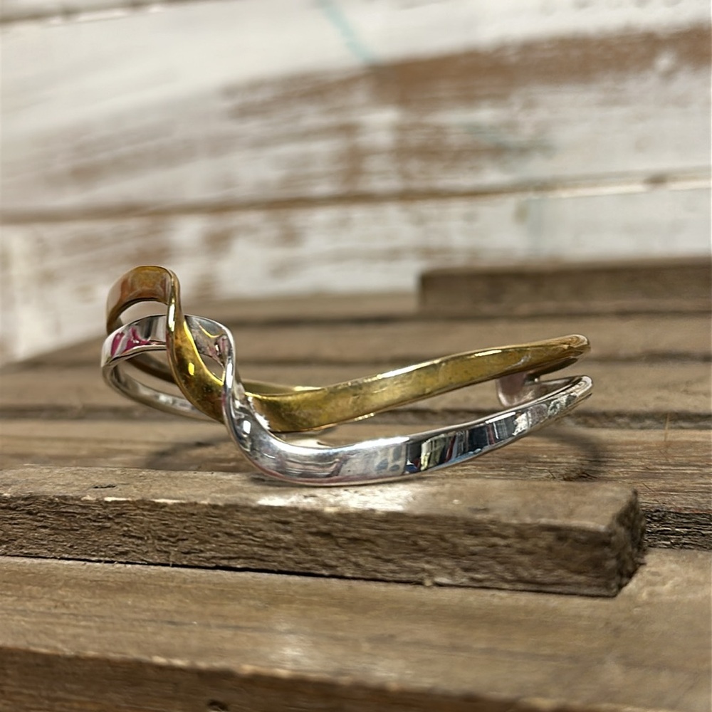 Lori euc southwestern Elegant Gold brass Silver Twist adjustable metal Bracelet - Picture 4 of 6